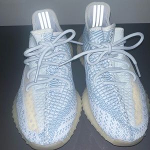 Yeezy Boost 350 v2 Cloud